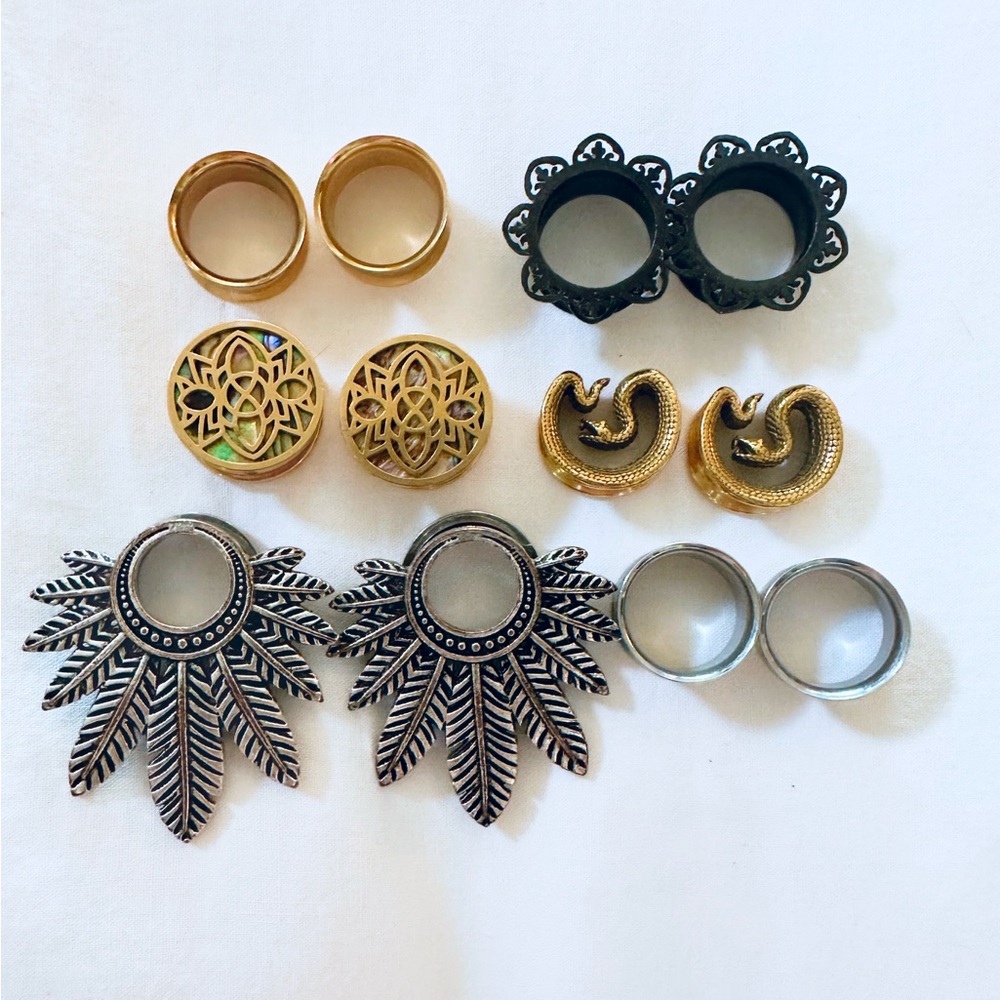 Elegant Mixed Metal Earrings Set
